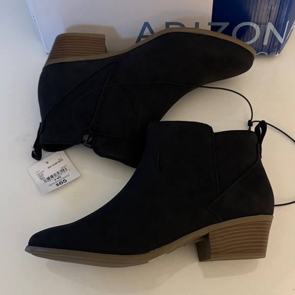 Black Ankle Boots Womens 9 Wide Memory Foam Arizona - Picture 1 of 7